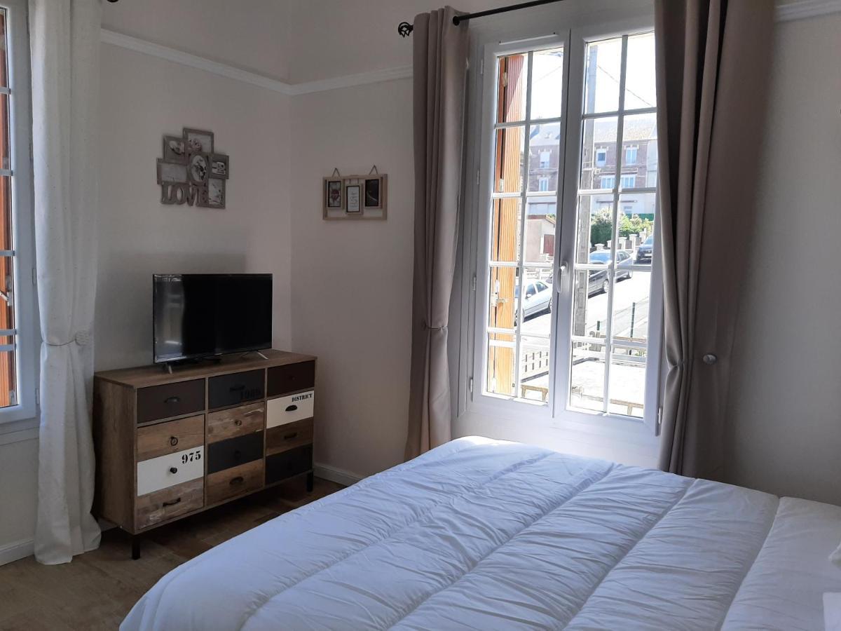 Au Gre Des Marees, Appartement Face A La Mer, Classe 3 Etoiles Ault Eksteriør bilde